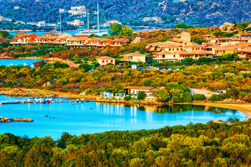 Vista da terra di Porto Rotondo in Costa Smeralda, Sardegna